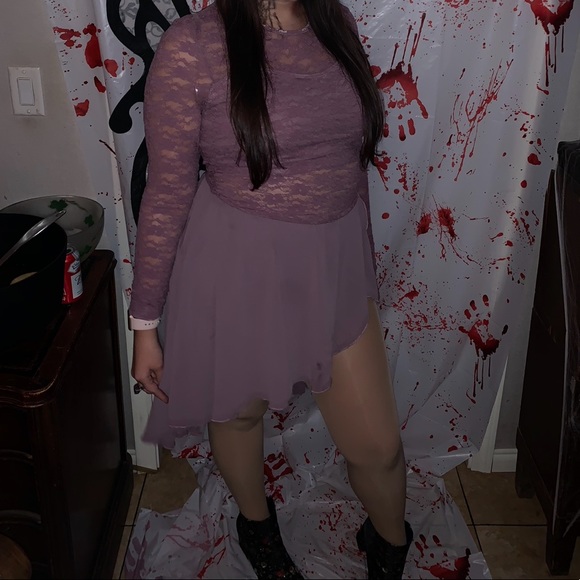 Balera Lace Cascading Costume - Picture 2 of 8